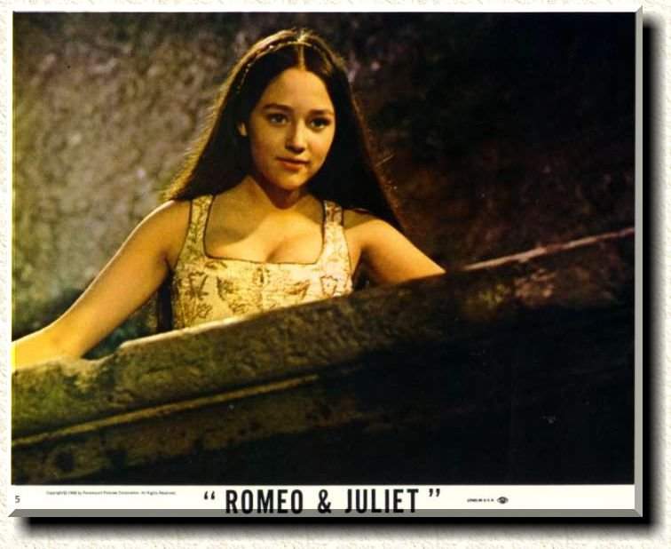 Olivia Hussey (Juliet) in the balcony scene (Zeffirelli, 1968)